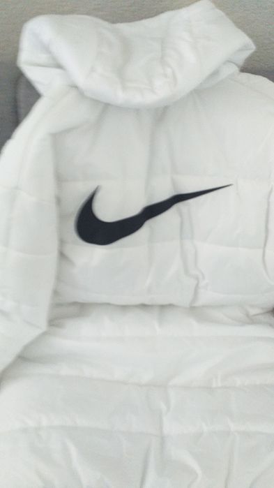 Geacă Nike lungă mărimea S
