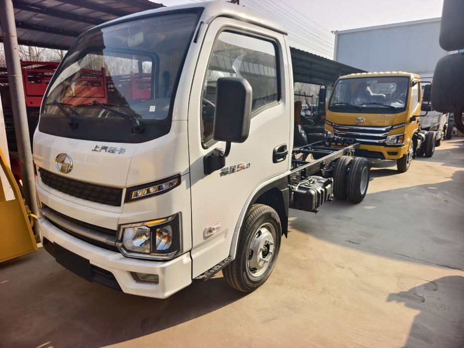 SAIC S80 Avtovishka avtokran 95 ot kuchi