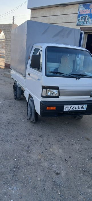 Hech qayerda aybi yuq garantya bir qoʻl minilgan