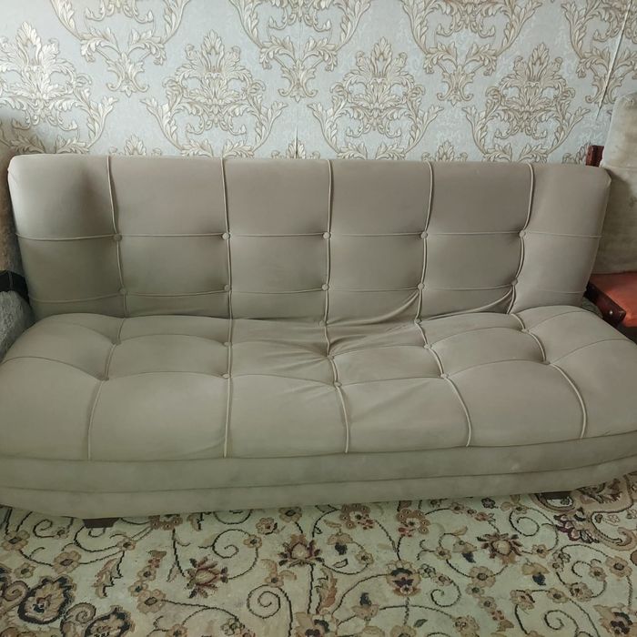 Продам диван срочно самовывоз
