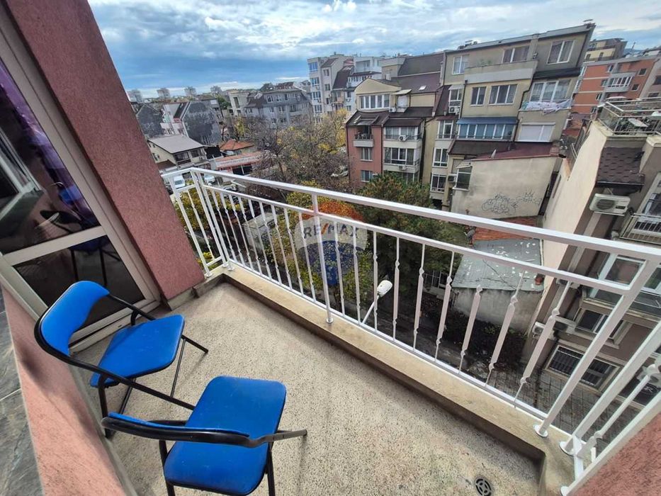 Двустаен апартамент под наем, Колхозен пазар, гр. Варна ДВ 4228