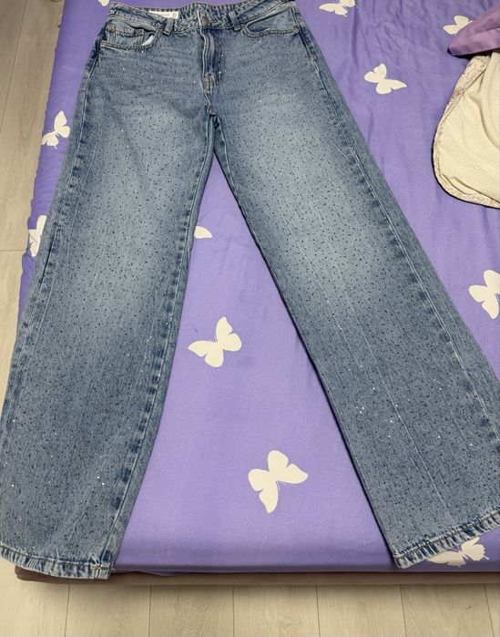 blugi cu pietricele stradivarius