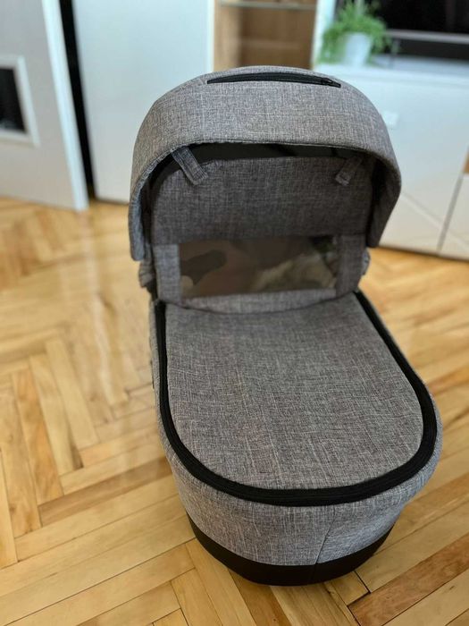 Бебешка количка "icon"