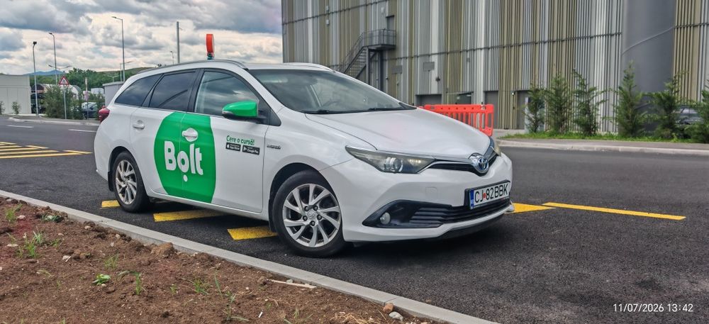 TOYOTA Auris