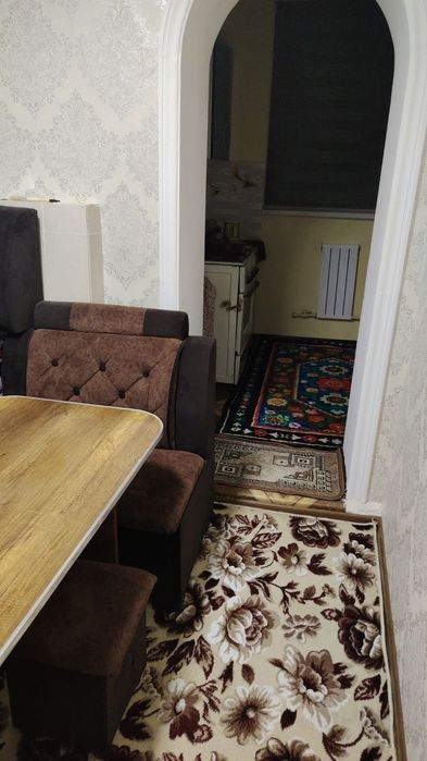 Янги хокимият каршисида жойлашган барча кулайликларга эга 1 хонали уй.