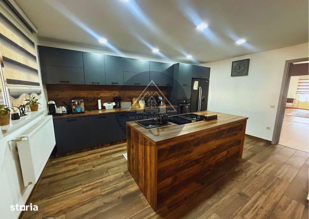 Casa de 4 camere, de vanzare
