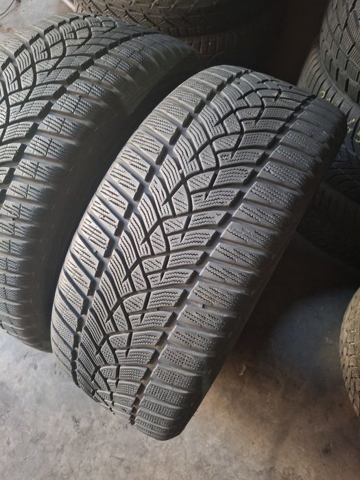 245/45R18   Goodyear