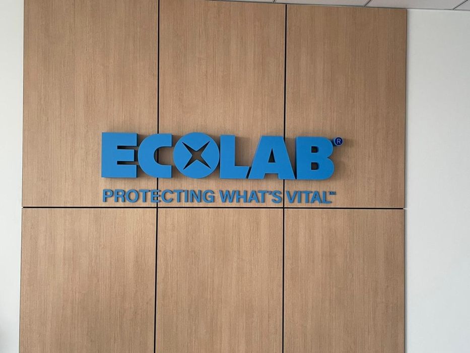 Лазерная резка,гравировка,наружная реклама,оформление,вывеска,неон