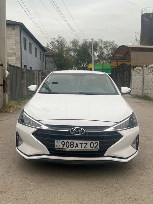 Hyundai Elantra 2020