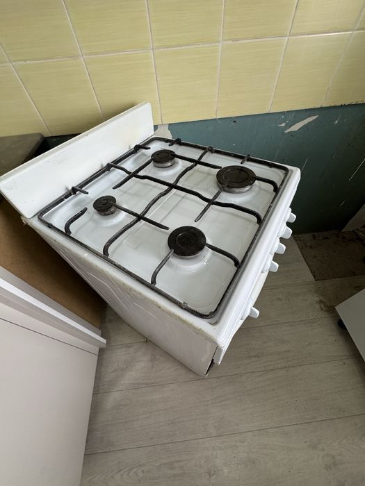 Продам газплиту 50см