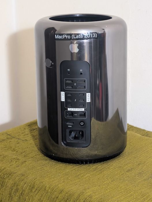 Mac Pro Trash Can (Late 2013) - 12 Core / 64GB/ 1TB SSD /Dual Gpu