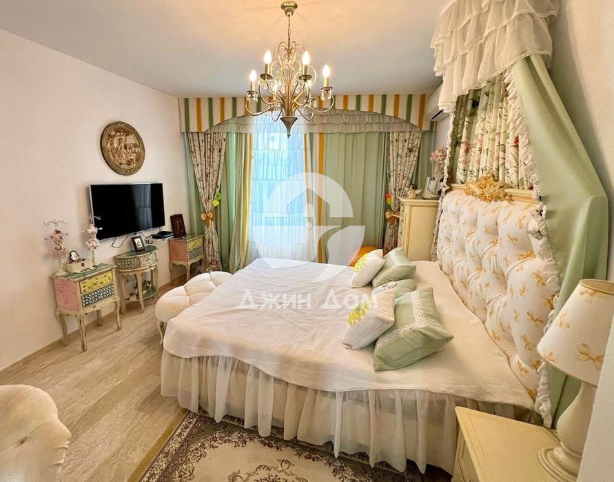 Продава се Четиристаен апартамент в Несебър - 182 кв.м за 1850 €/кв.м - Снимка #8