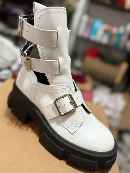 Bocanci Steve Madden din piele