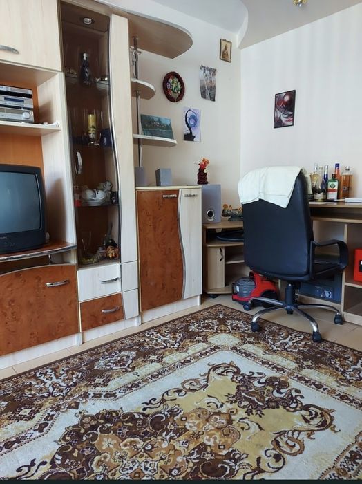 Închiriez apartament