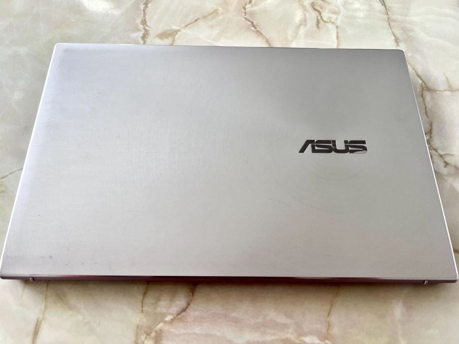 ASUS ZenBook 14 i7 / Baterie nouă / ScreenPad / 1.13 kg – Premium
