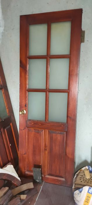 Продам двери межкомнатные б/у