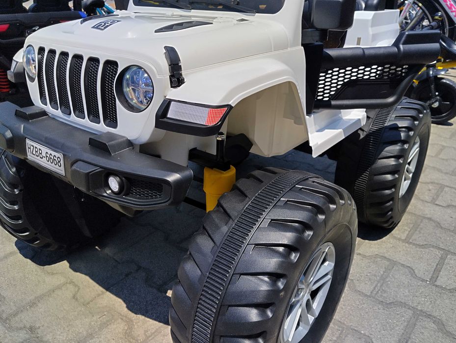 US Двуместен акумулаторен джип FUEGO 4x4