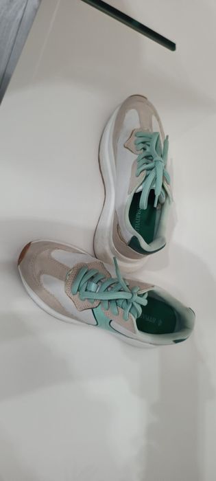 Snikers damă Stradivarius