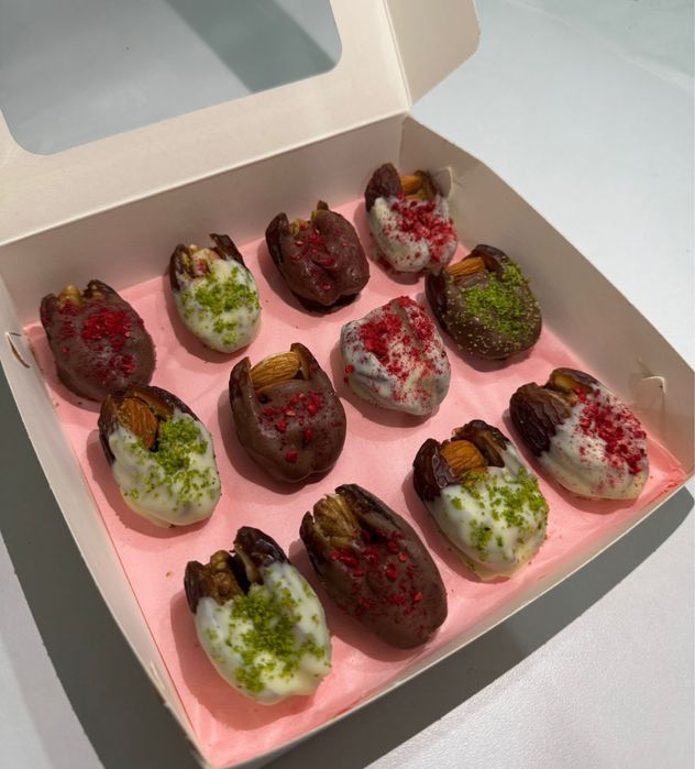 Финики в шоколаде