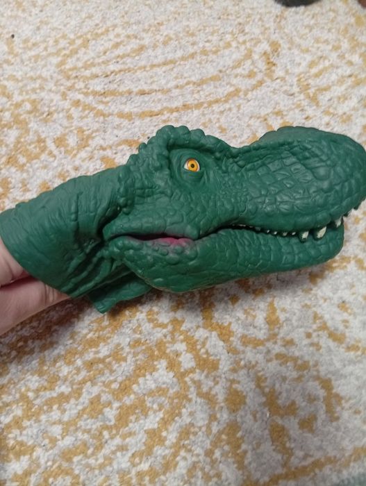 Ръкавичка крокодил