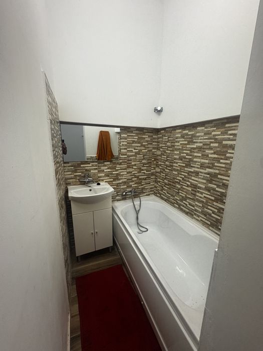 Inchiriez apartament 3 camere, zona Iosefin