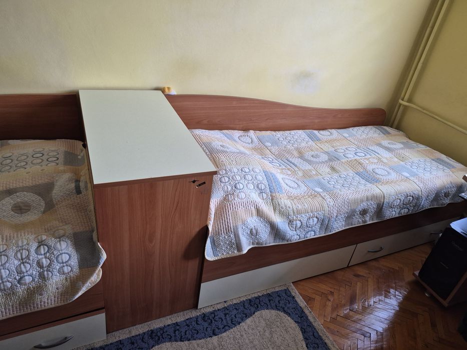 Комплект ъглови легла,с ракла и матраци