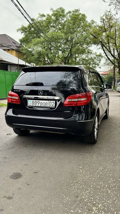 Mersedes-Benz B200