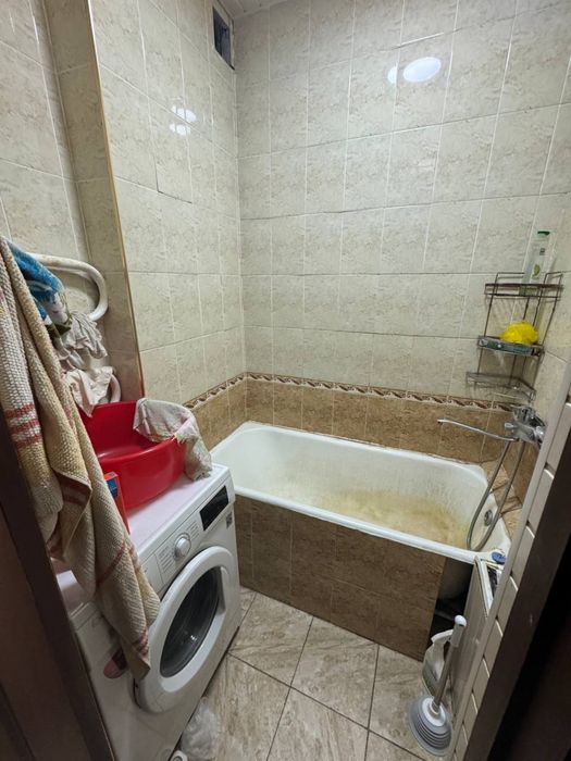 сотилади 2 хона 2 этаж коракамиш 2/4