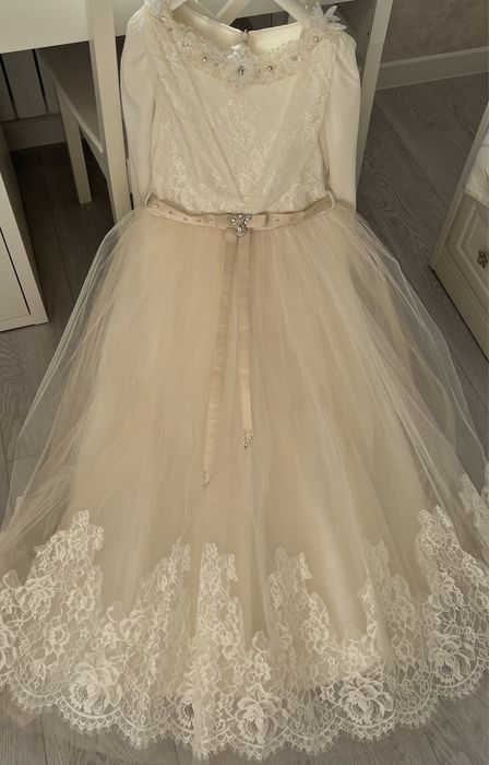 Десткое нарядное платье