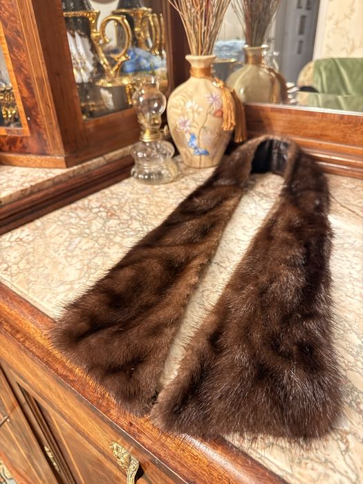 Guler blana de vizon maro inchis