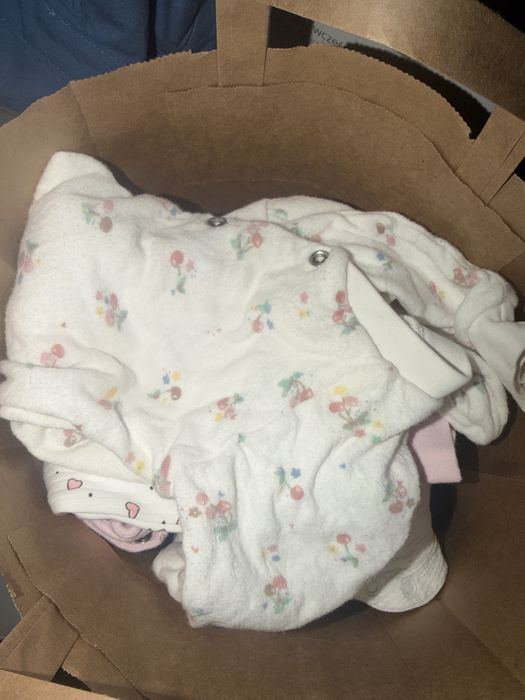 Отдам даром вещи детские