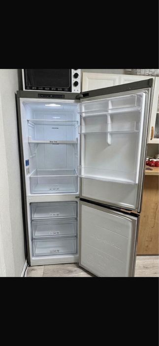 Продам холодильник