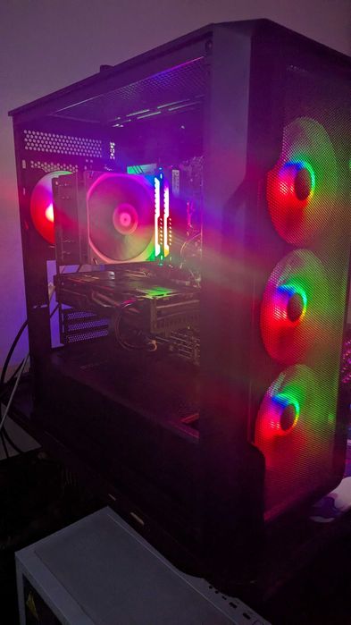 Pc gaming intel i5 12600k rx 6700 10gb 32gb ddr4 1tb nvme 4.0 sursa 750w