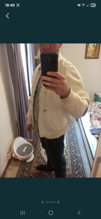 Продам Armani  оригинал куртку.