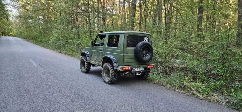 Vând Suzuki samurai