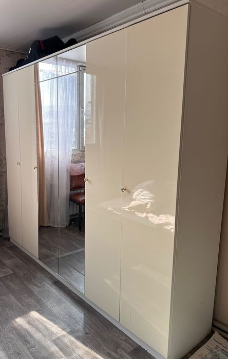 Шкаф в спальню за 70