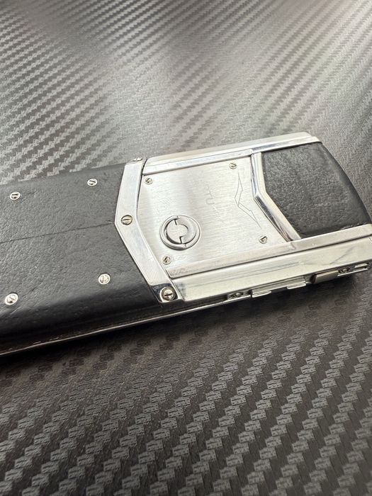 Vertu Signature V