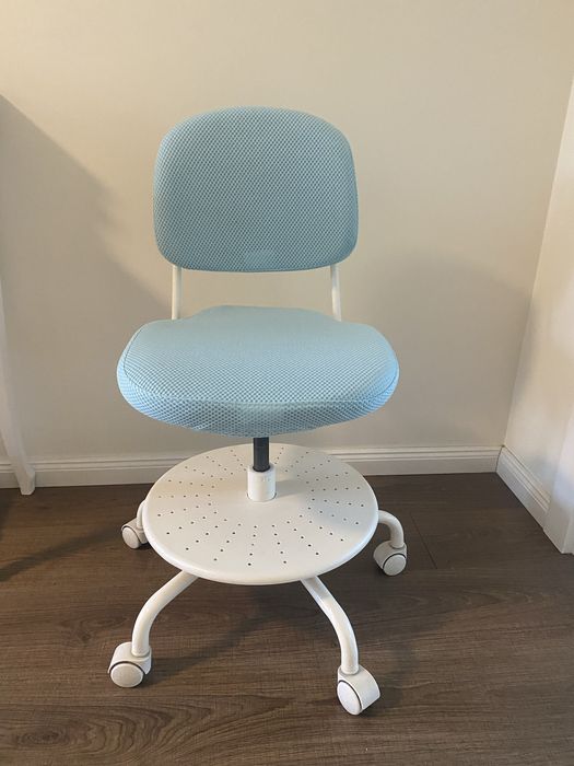Scaun ikea de birou pt copii