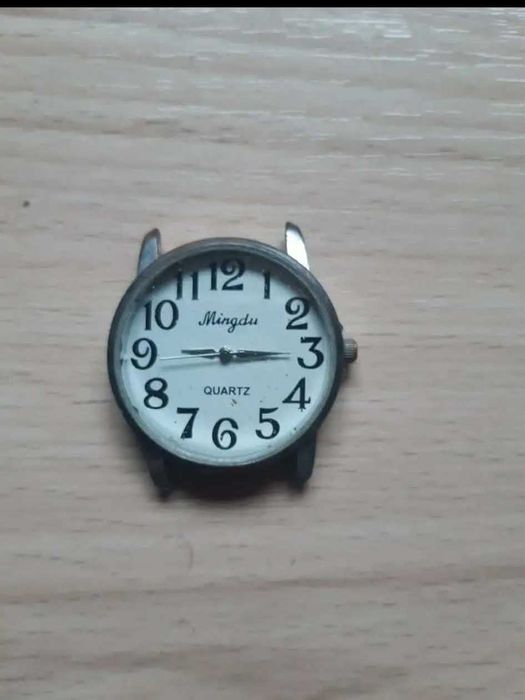 Часовници 8 броя най-различни, ланци и каишки