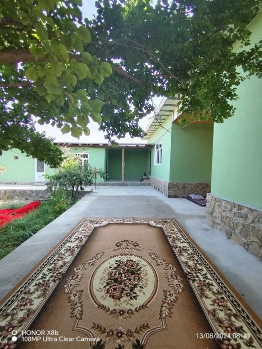 Hovli sotiladi              .