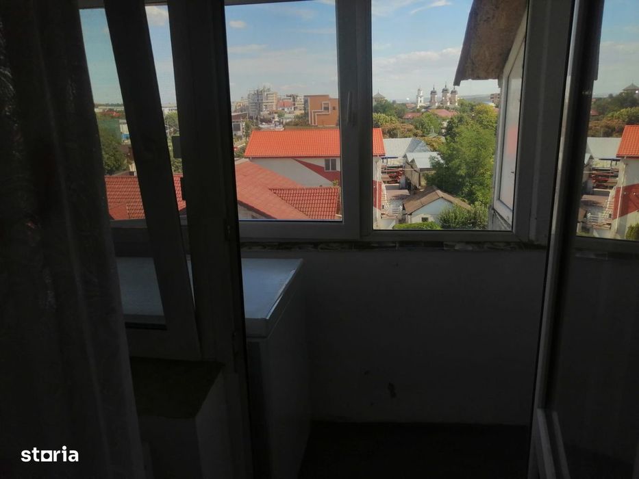 3 camere, mobilat și utilat, centrala proprie, bloc 1989, stradal