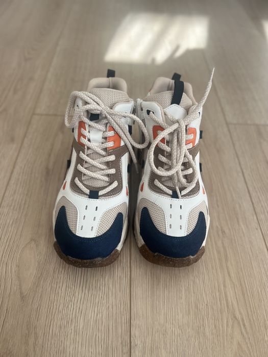 Маратонки с цип