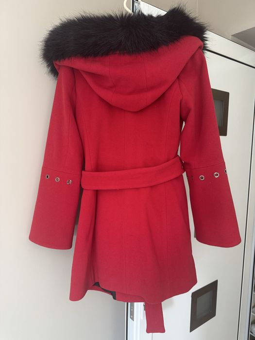 Дамско палто с качулка