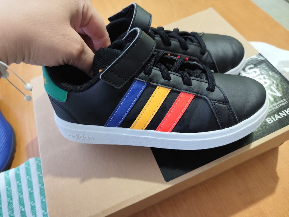 Оригинални маратонки Adidas