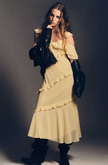 Нови с етикет рокли ZARA