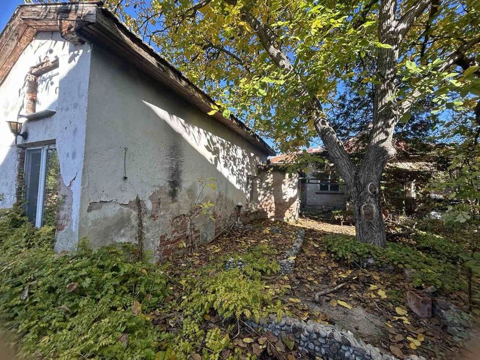 Продава се Къща в с. Доброславци, Област София-град - 700 кв.м за 117 €/кв.м - Снимка #11