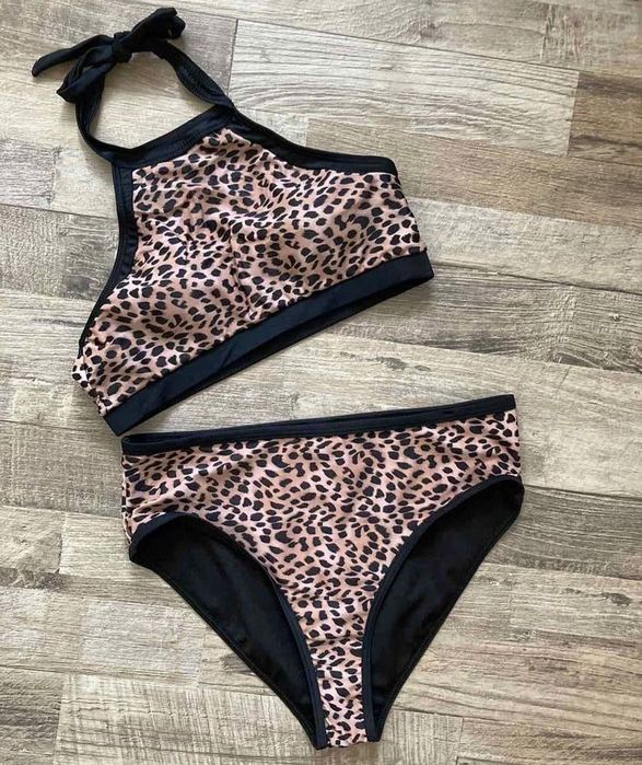 Бански с висока талия