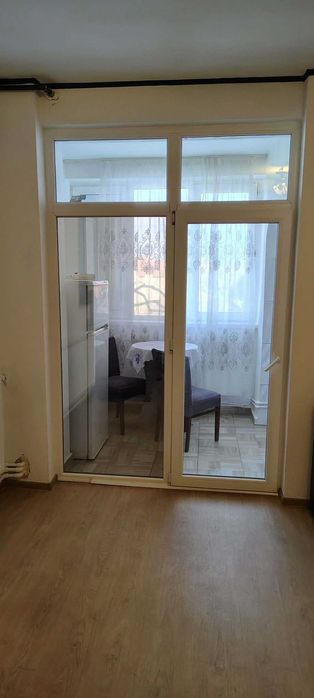 Ofer spre inchiriere garsoniera mobilata si utilata, pe termen lung