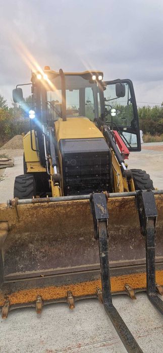 Buldoexcavator CATTERPILAR 428