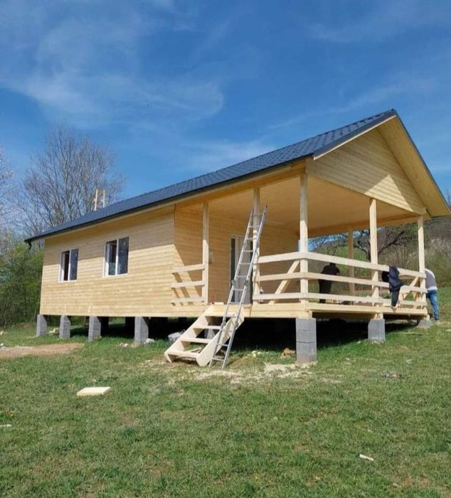 Vând  foișoare de gradina